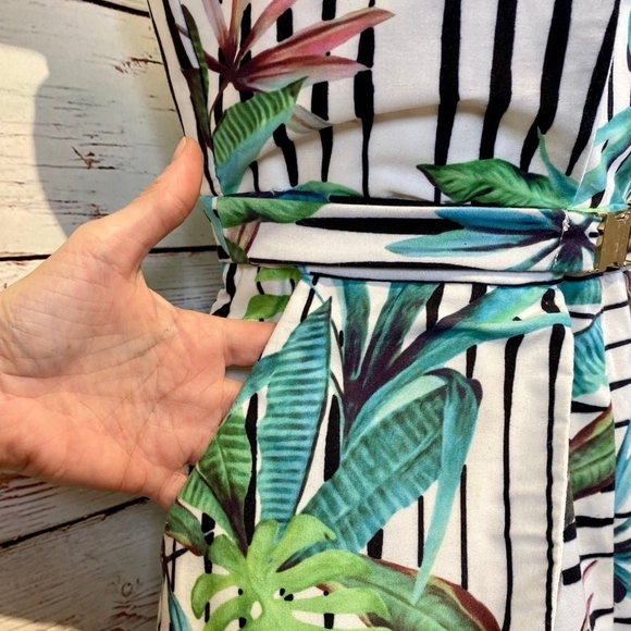 Luxxel strapless bustier romper size small - Picture 6 of 13